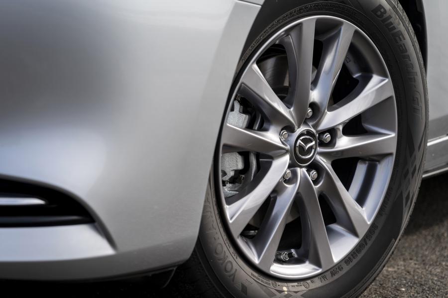 Колеса Mazda3 Skyactiv-X Sport Sedan (BP) 2019 года  (UK) (фото 13 из 42)